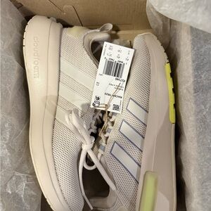 Adidas Racer TR23 Sneakers in Cream and Yellow